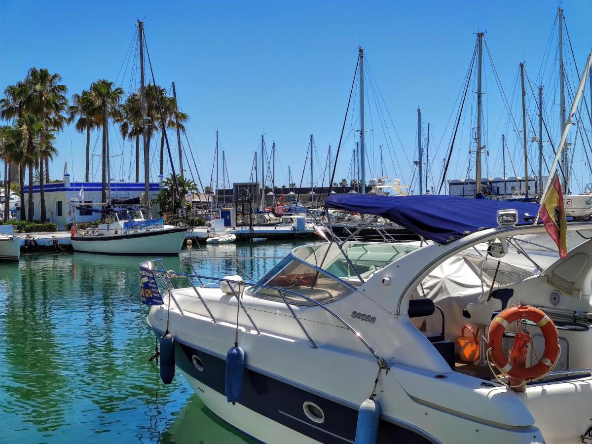 Spacious Beachfront Town House In Estepona With Fully Equipped Kitchen, Pools, Garden, Sea View Ngoại thất bức ảnh