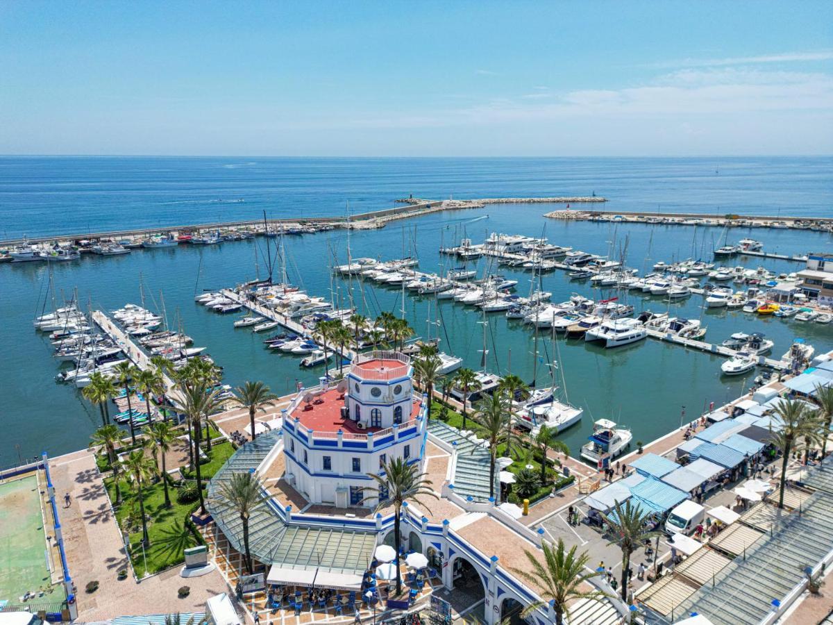 Spacious Beachfront Town House In Estepona With Fully Equipped Kitchen, Pools, Garden, Sea View Ngoại thất bức ảnh